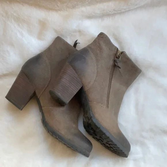 Clark’s boot 7.5 - Picture 4 of 7